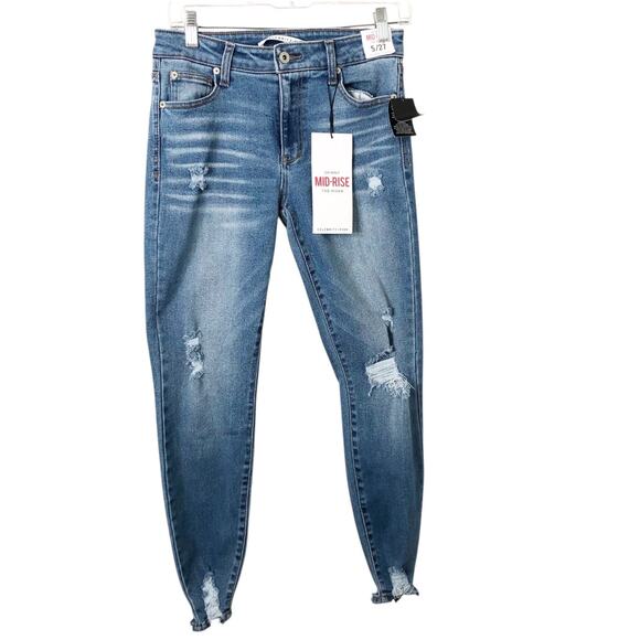 Celebrity Pink NWT Women's Skinny Mid-Rise The Rider Distressed Jeans Size 5/27 - Picture 1 of 13